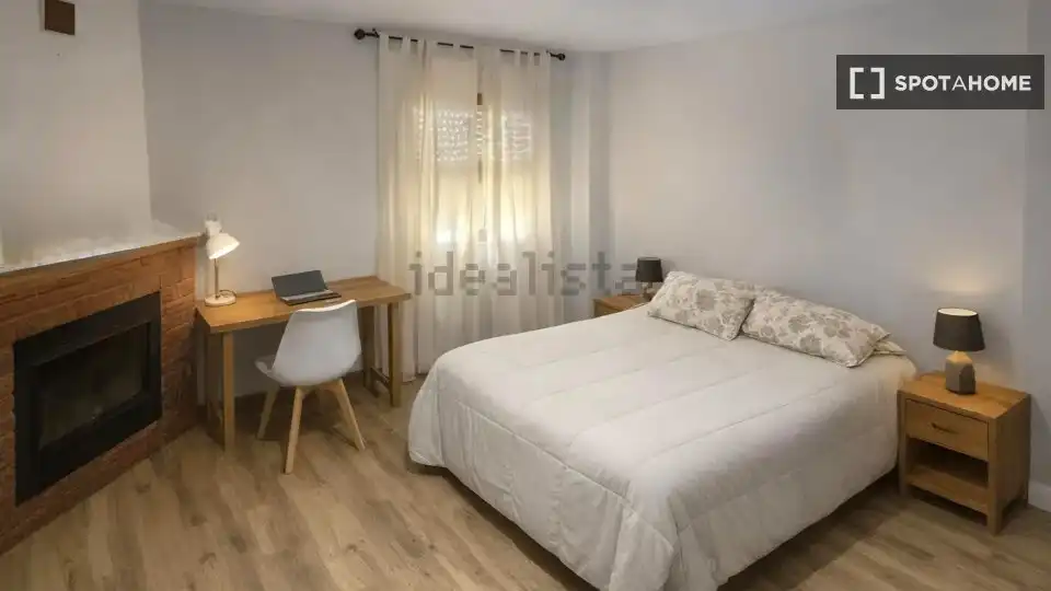 Habitación de Apartamento para compartir en Elche / Elx con Aire acondicionado, Terraza y Amueblado