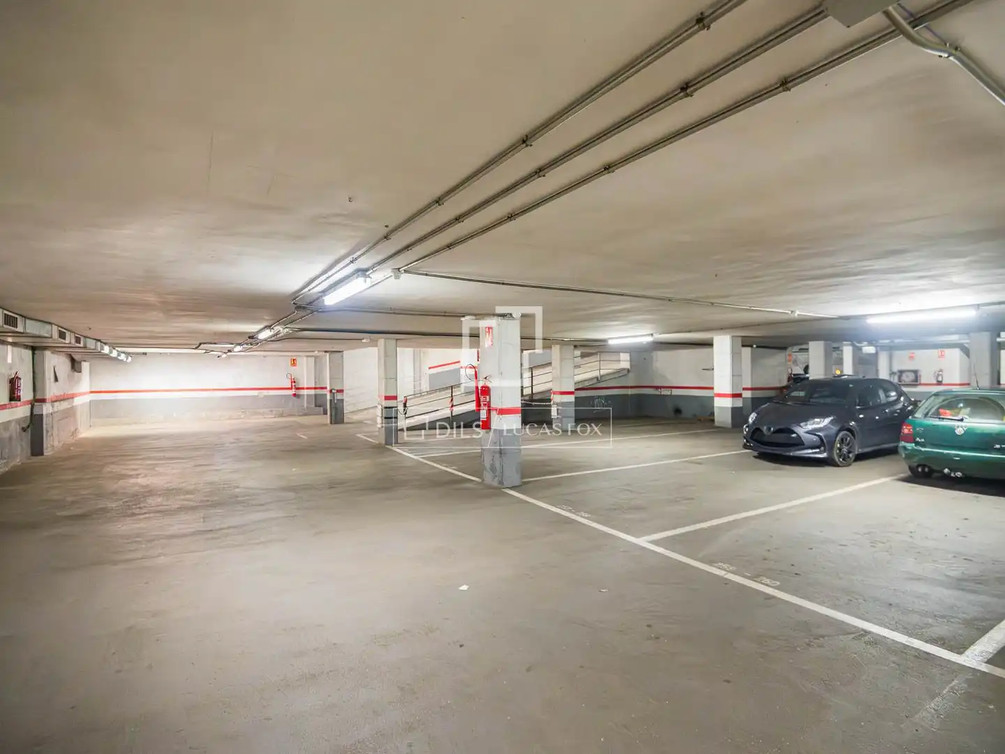 Parking of Flat for sale in Sant Cugat del Vallès  with Air Conditioner, Heating and Terrace