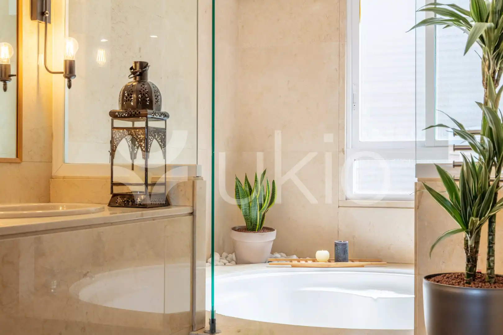 Bathroom of Apartments for rent in Madrid  with Air Conditioner, Heating and Terrace