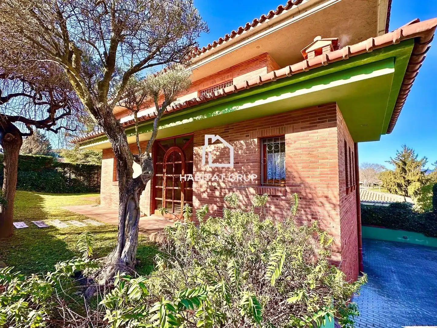 Vista exterior de Casa o xalet en venda en Girona amb Calefacció, Jardí privat i Traster