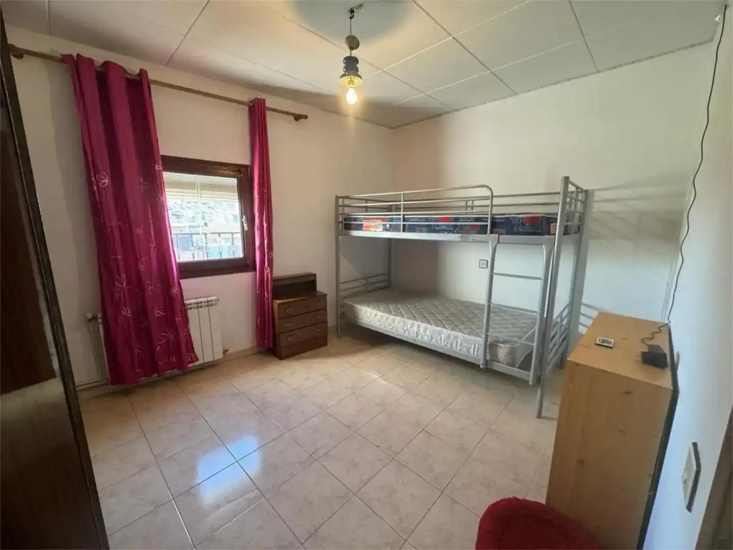 Dormitori de Casa o xalet en venda en La Granja d'Escarp amb Aire condicionat, Traster i Moblat
