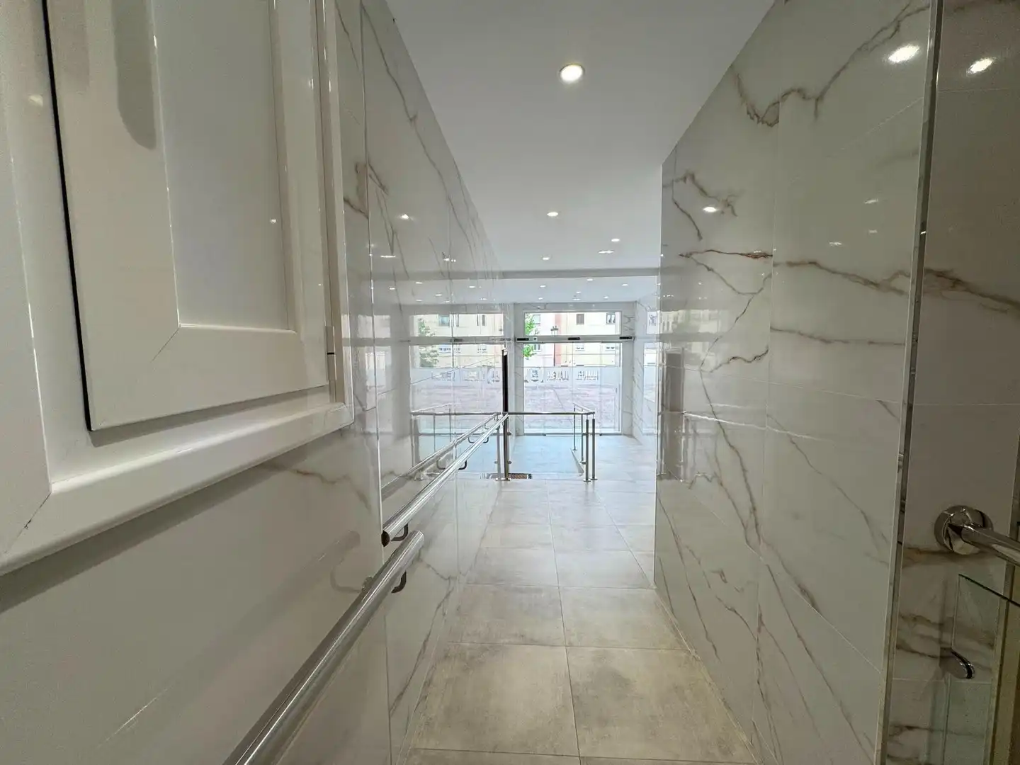 Piso en venta en Oviedo  con Calefacción, Terraza y Trastero