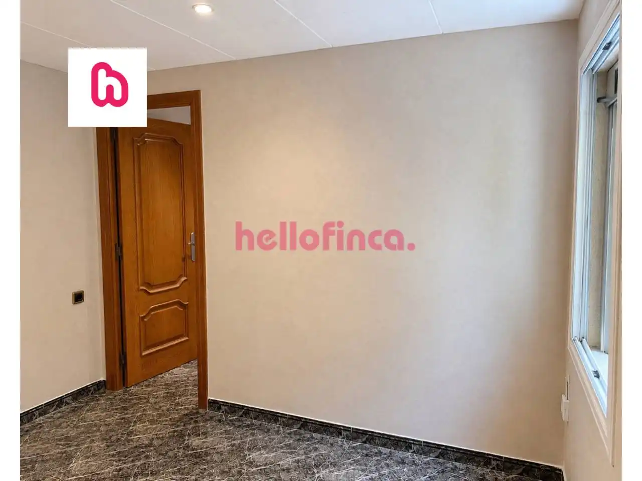 Piso en venta en Terrassa con Trastero y Alarma