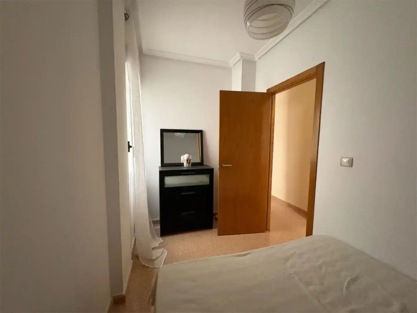 Dormitori de Apartament en venda en Torrevieja amb Aire condicionat i Balcó
