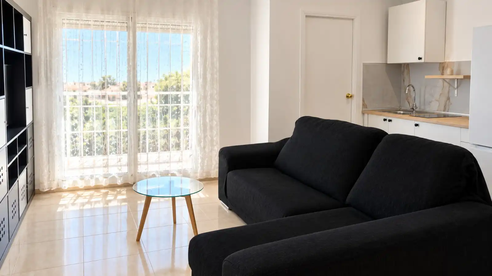 Flat with terrace to rent in Calle Maestro Chapí, imagen 2