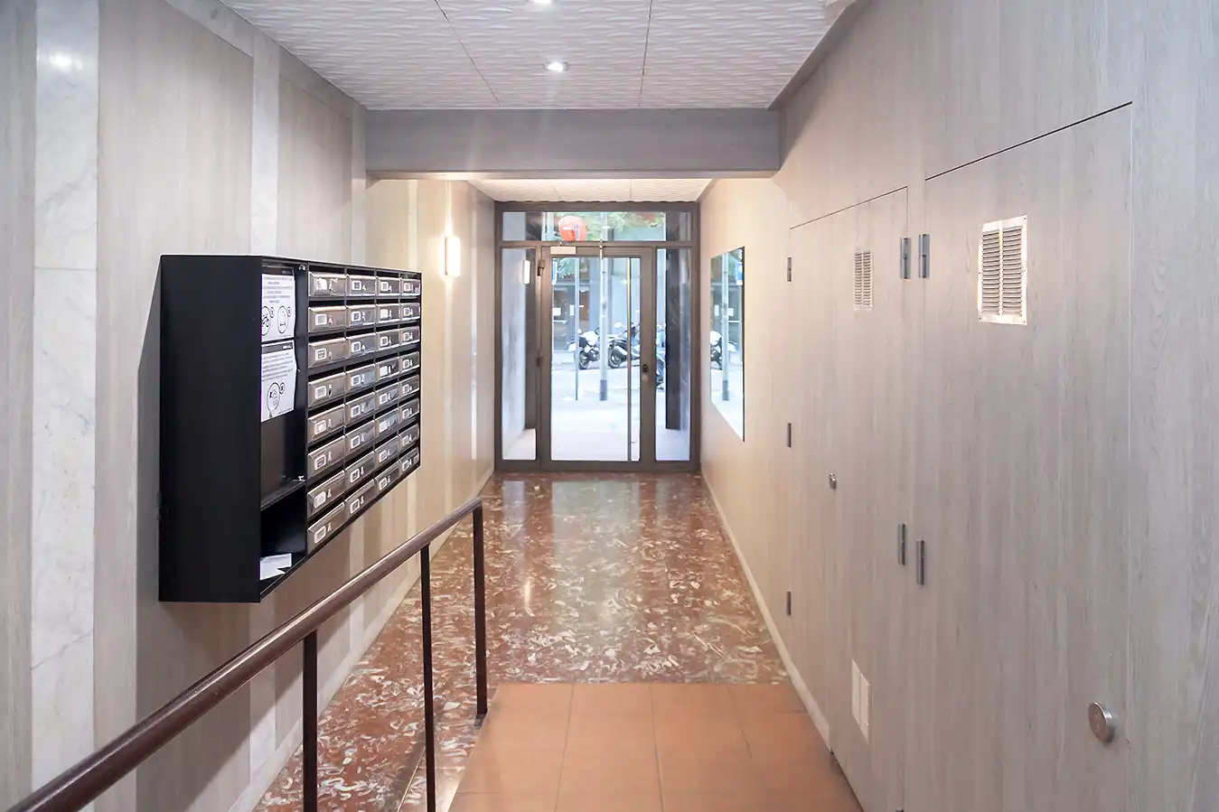 Piso con terraza en venta en Carrer de l'Alcalde de Móstoles, imagen 2
