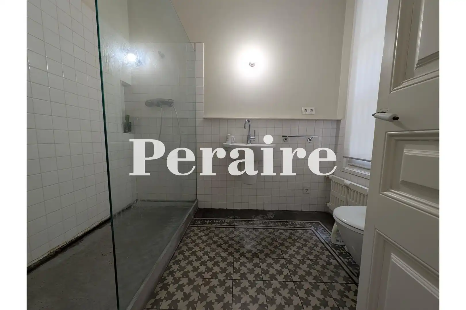 Badezimmer von Wohnung zur Miete in Barcelona mit Heizung und Balkon