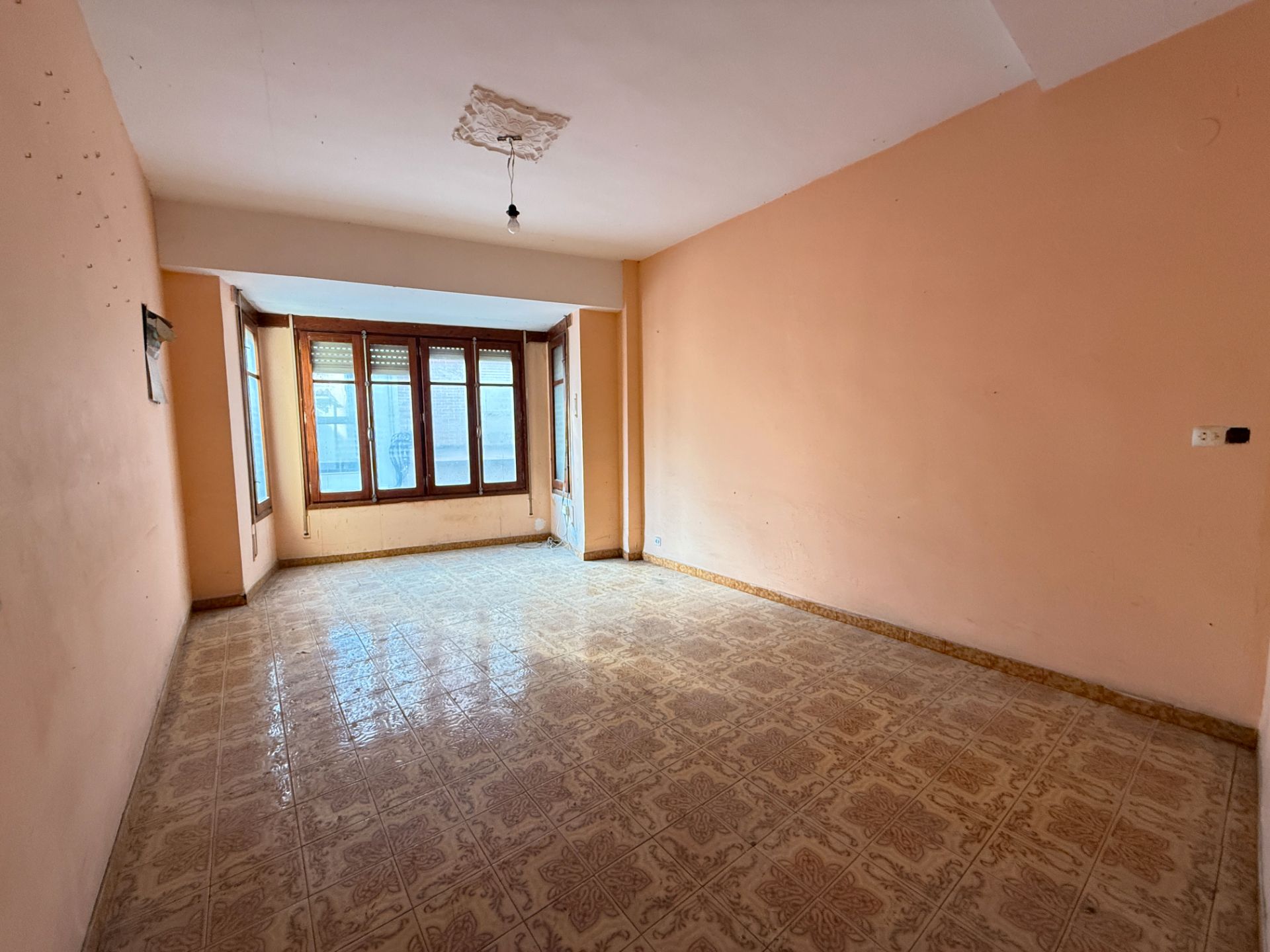 Sala d'estar de Casa adosada en venda en Castellón de la Plana / Castelló de la Plana amb Terrassa i Traster