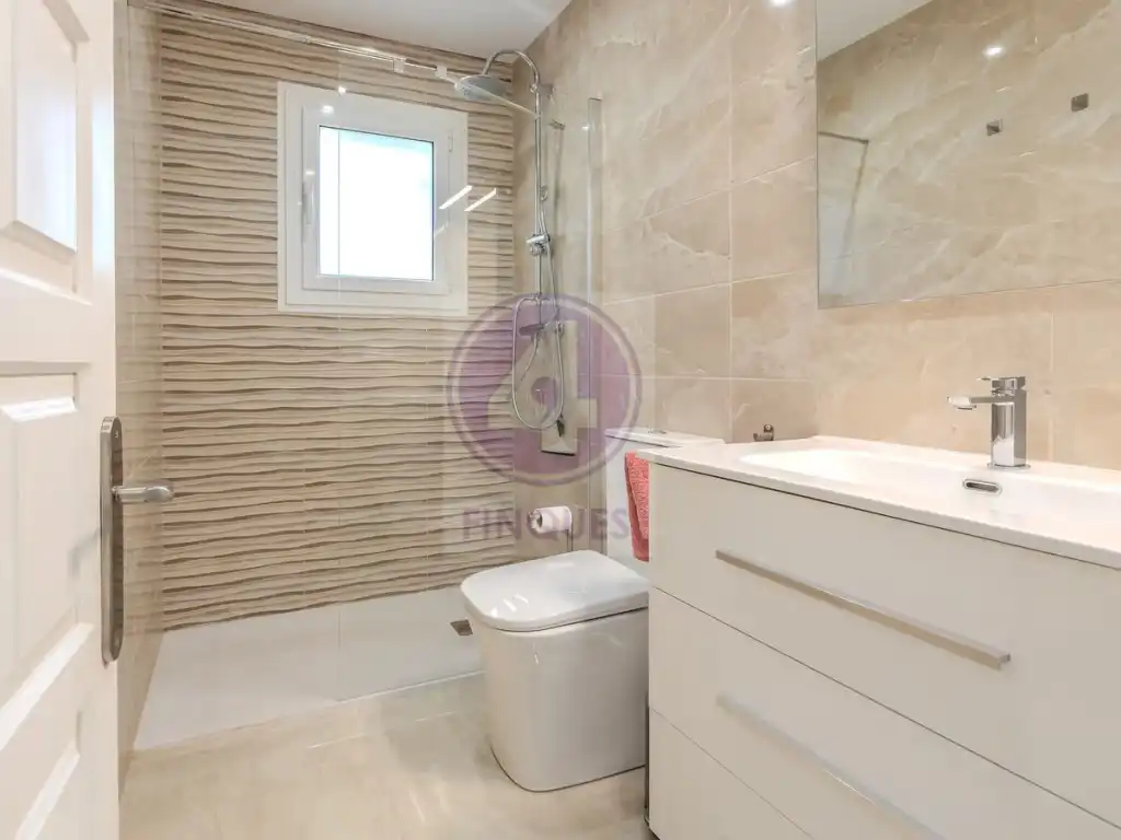 Bathroom of Houses for sale in Castell d'Aro, Platja d'Aro i s'Agaró