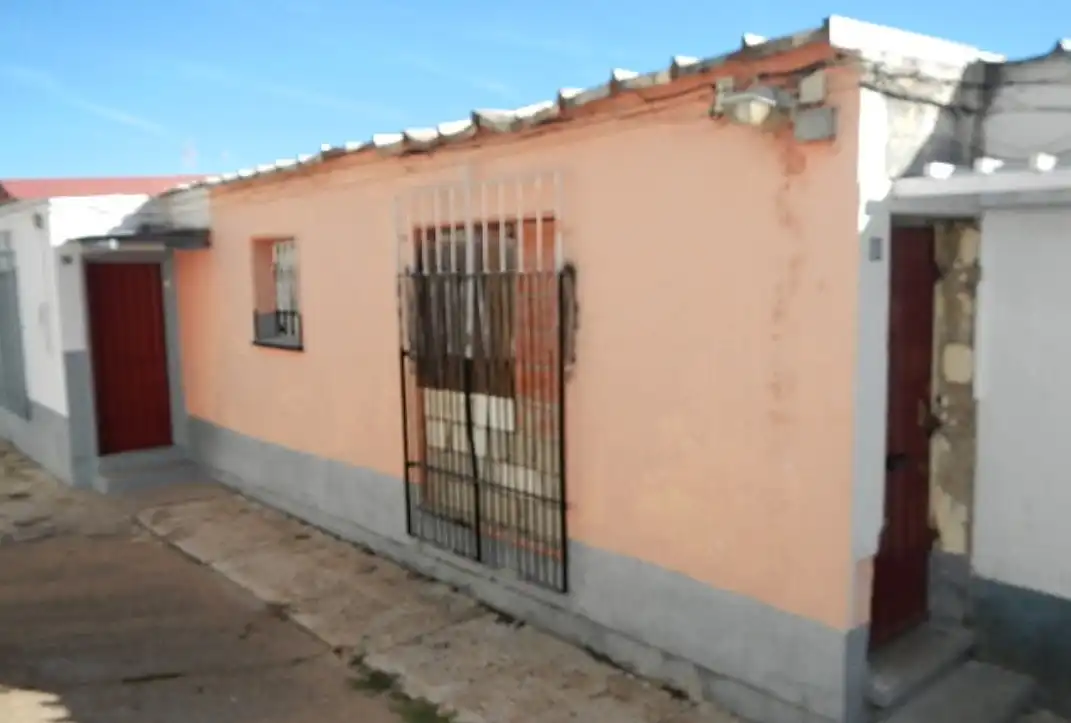 Chalet en venta en C/ Ebro