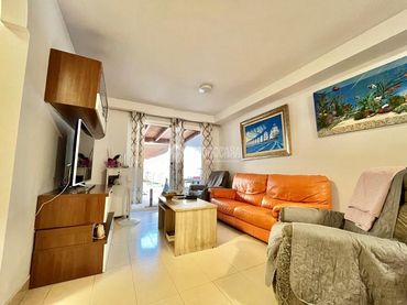 Casa aparellada amb balcó en venda a Buenavista - Rosa Vila