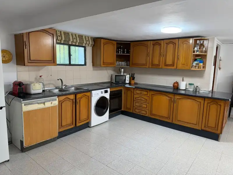 Cocina de Finca rústica en venta en Lucena
