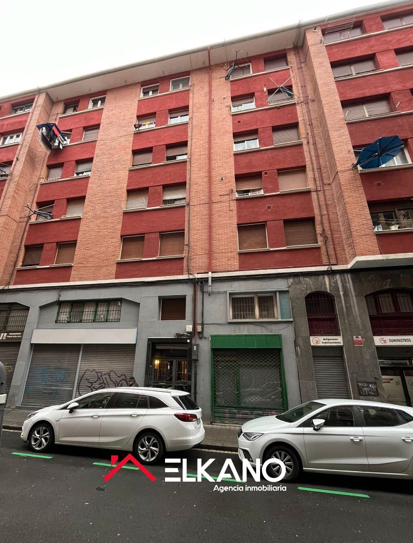 Exterior view of Flat for sale in Bilbao   with Heating, Parquet flooring and Furnished