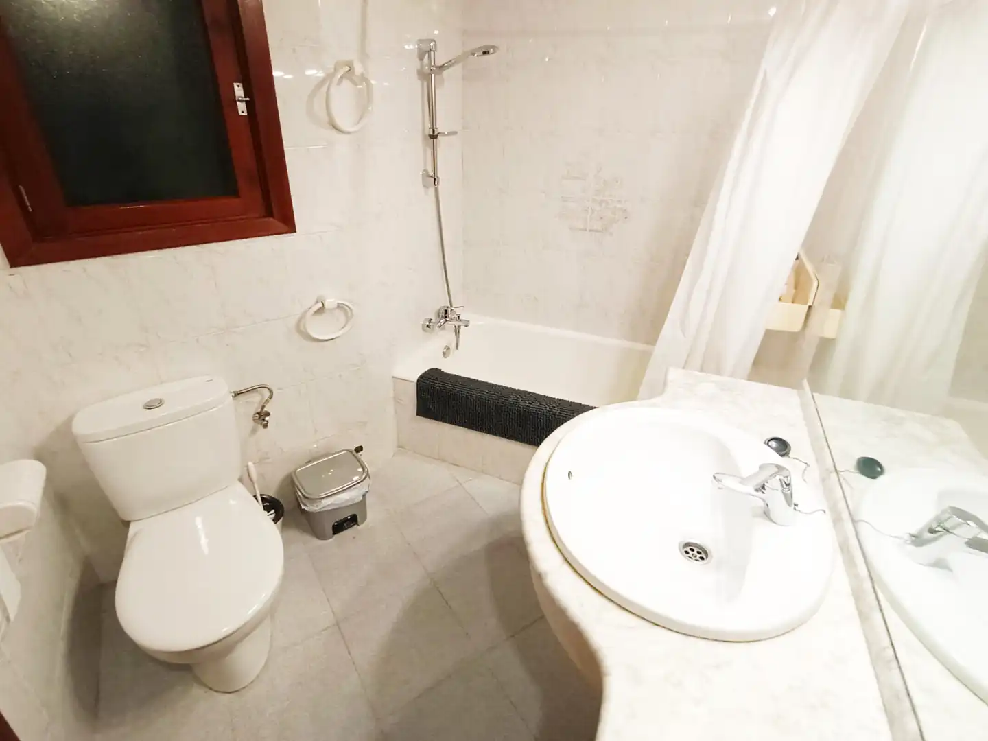 Badezimmer von Wohnung zum Verkauf in  Palma de Mallorca mit Klimaanlage, Parkett und Abstellraum