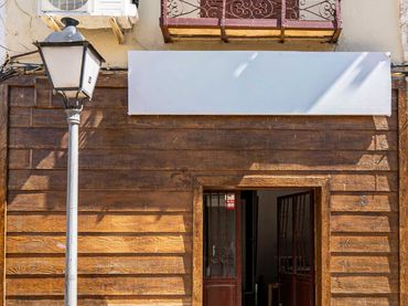 Casa amb balcó en venda a Calle los Mesones