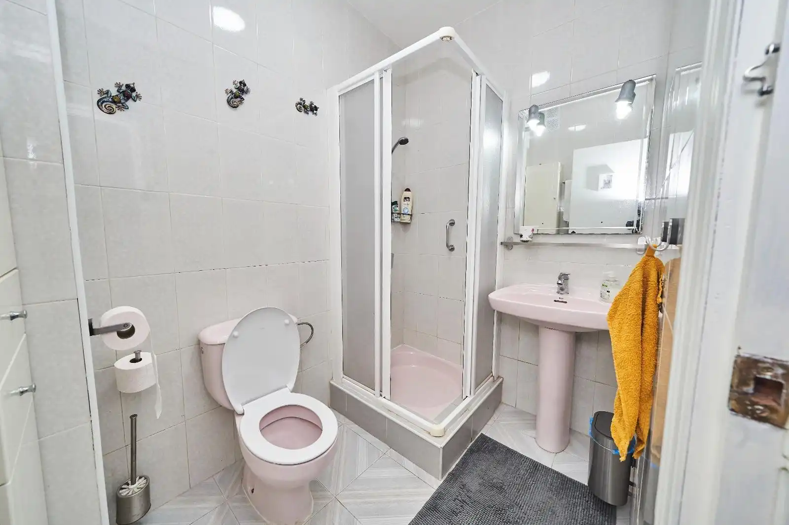 Bathroom of Houses for sale in Torrox  with Air Conditioner, Private garden and Terrace