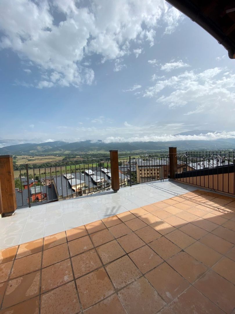 Terraza de Estudio de alquiler en Puigcerdà con Calefacción, Terraza y Horno