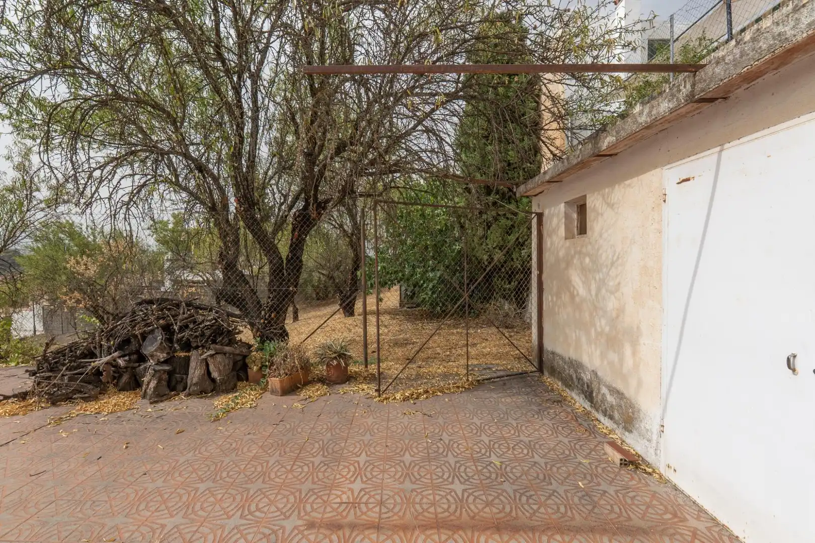 Houses for sale in Camino DE LA BARRERA (FAR), 58, Fargue