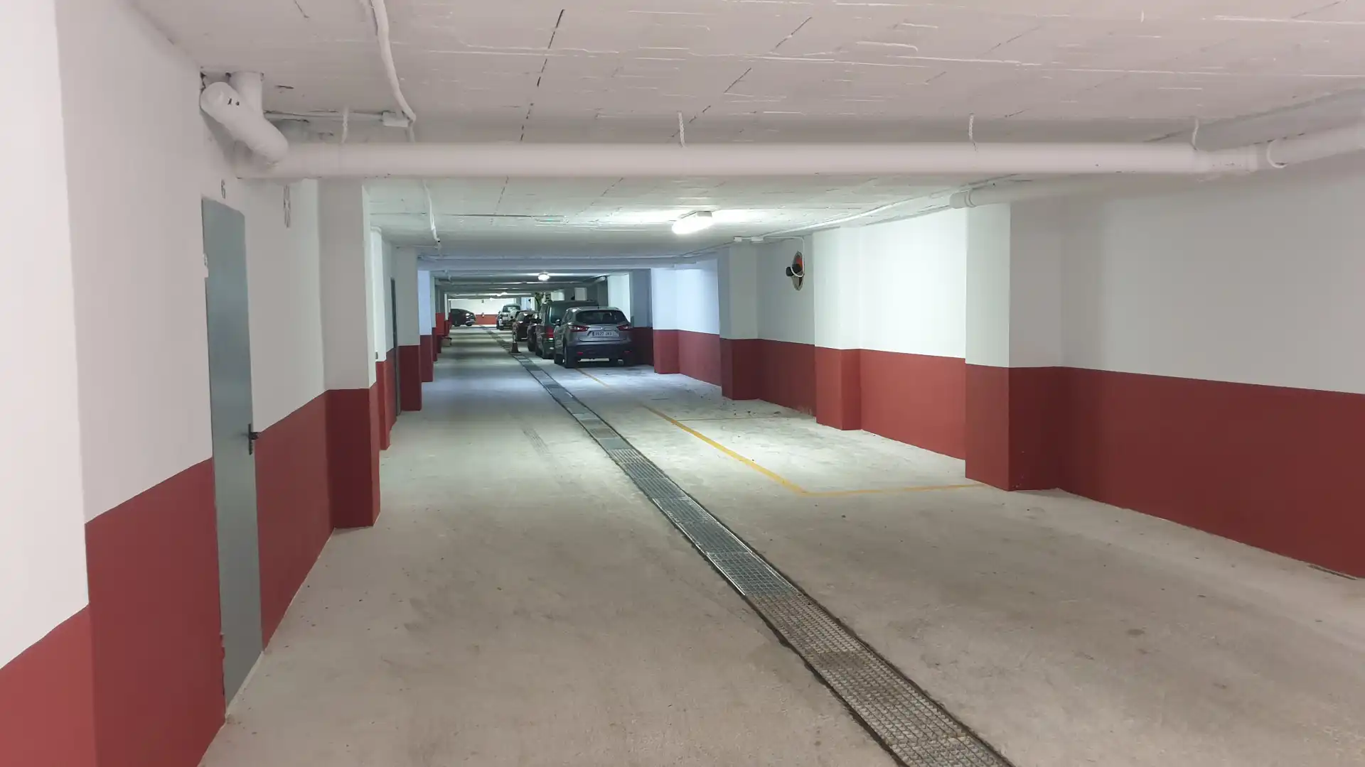 Parkplatz von Maisonette zur Miete in Estepona mit Klimaanlage, Terrasse und Schwimmbad