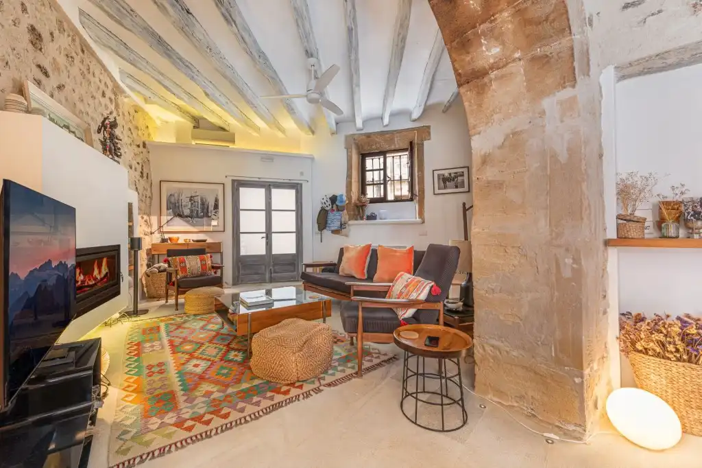 Sala de estar de Finca rústica en venta en Pollença con Aire acondicionado, Calefacción y Terraza