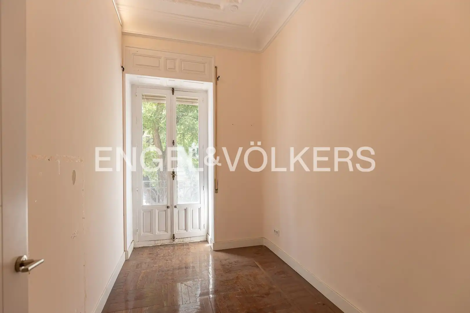 Flat for sale in Madrid  with Heating