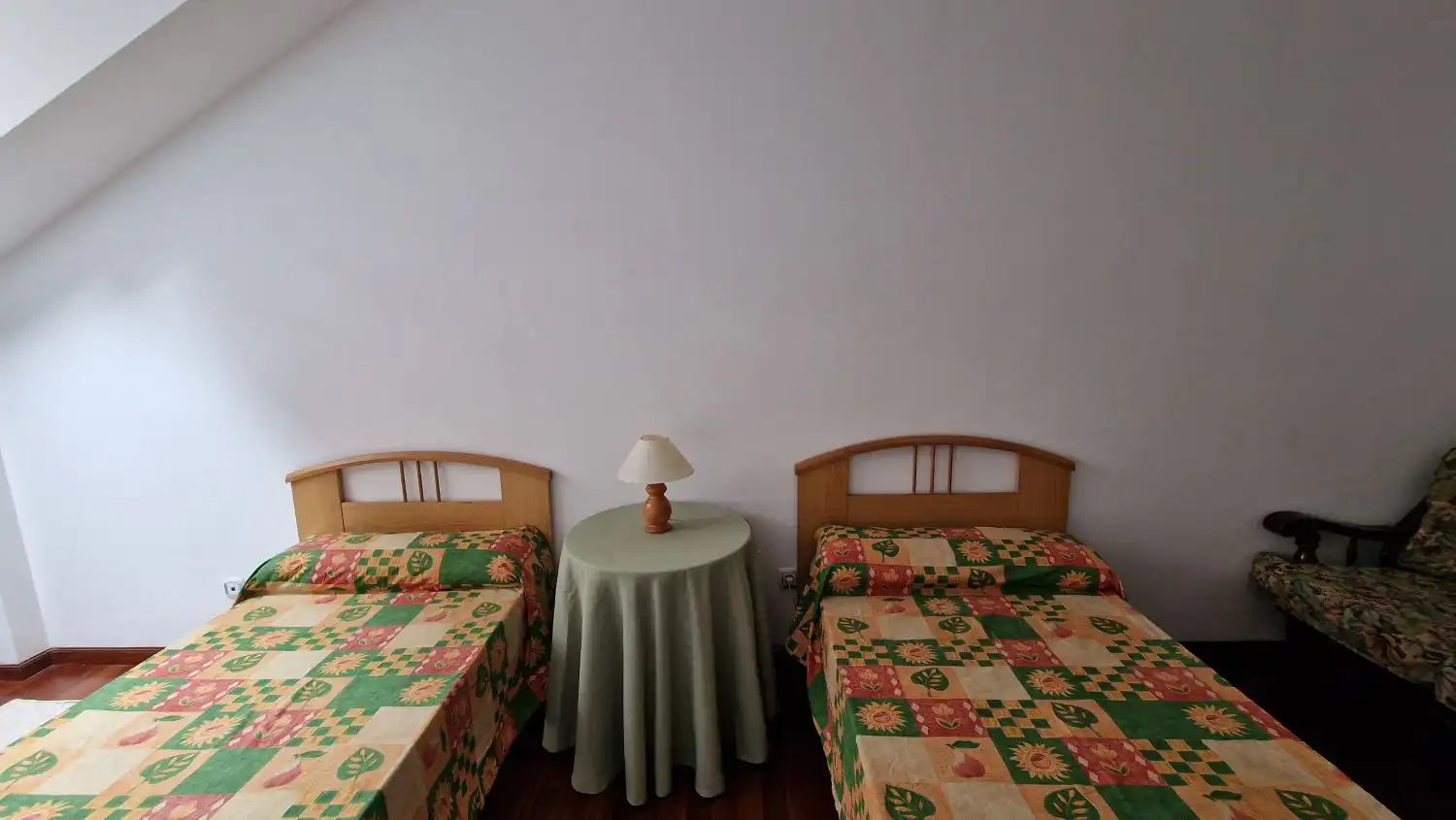 Bedroom of Flat for rent in Torrelavega   with Heating, Terrace and Furnished