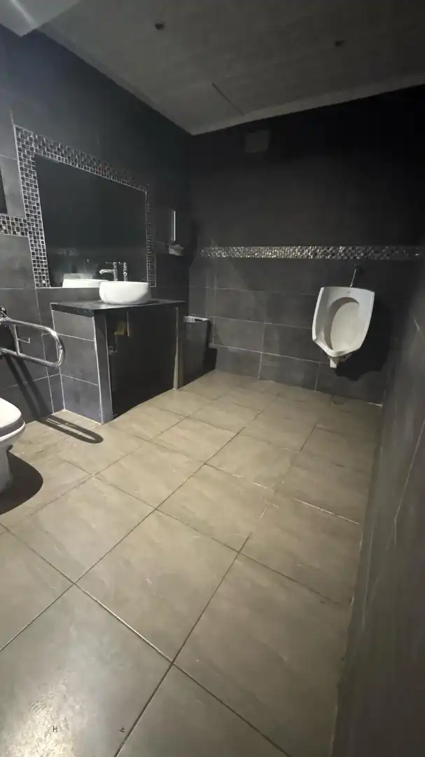 Badezimmer von Gebäude zum Verkauf in Estepona mit Alarm und Gemeinschaftspool