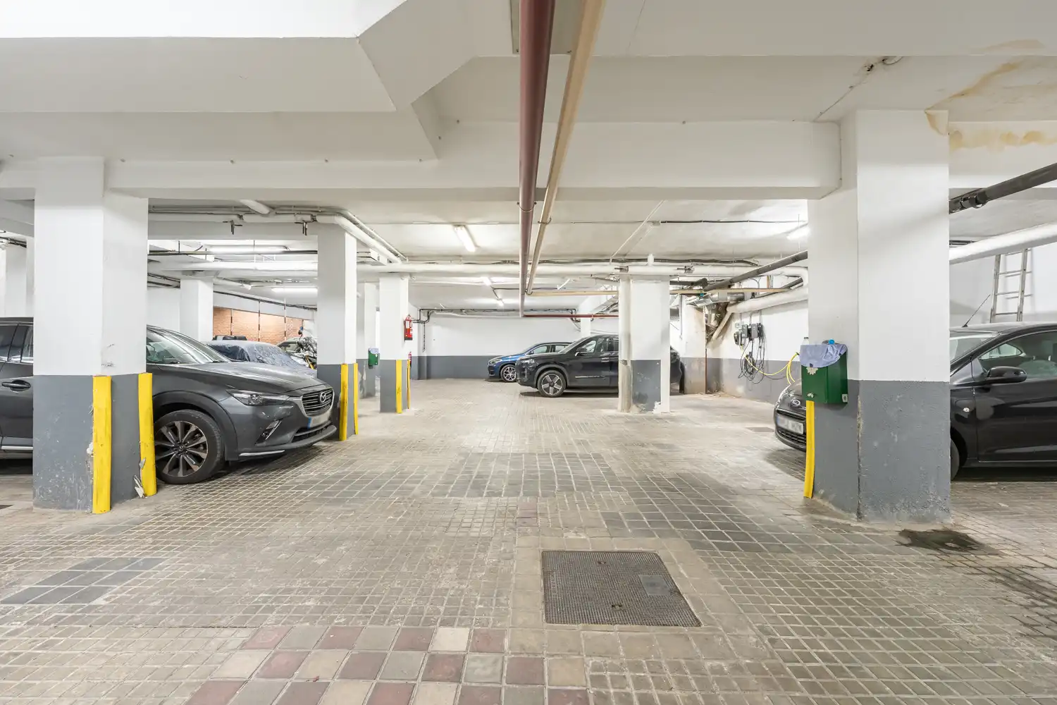 Parking de Ático en venta en Madrid con Aire acondicionado, Terraza y Trastero