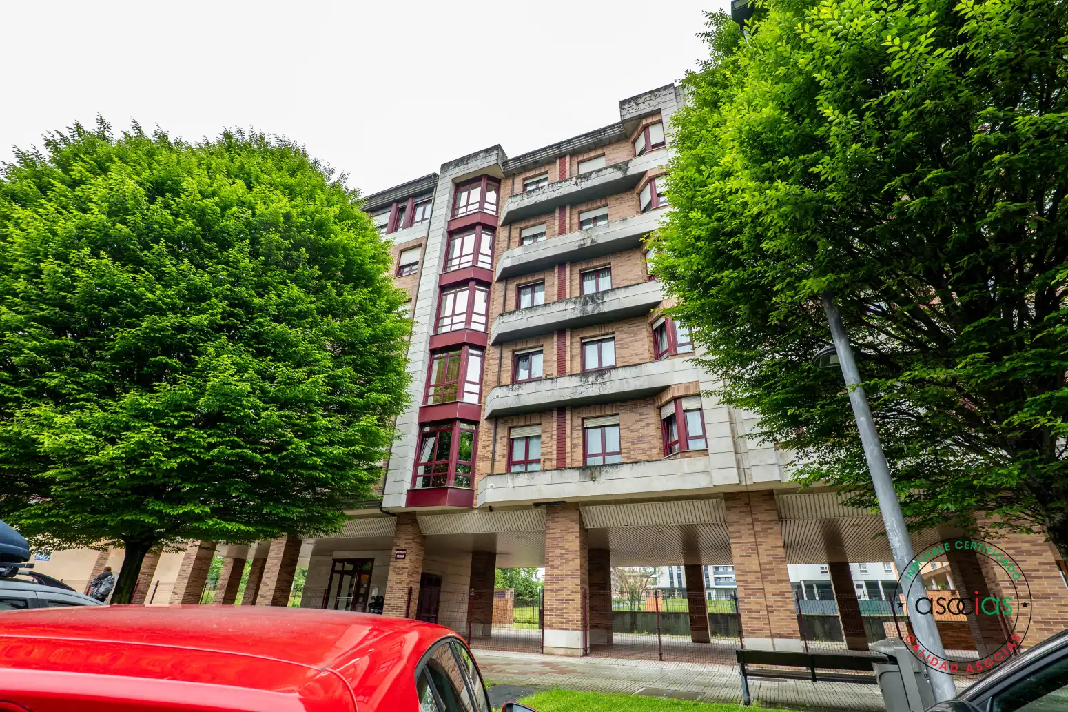 Vista exterior de Pis en venda en Gijón  amb Calefacció, Parquet i Traster
