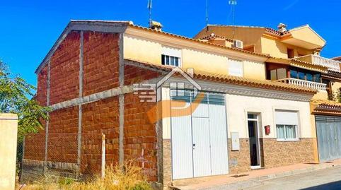 Foto 2 de Casa adosada en venta en María, Almería