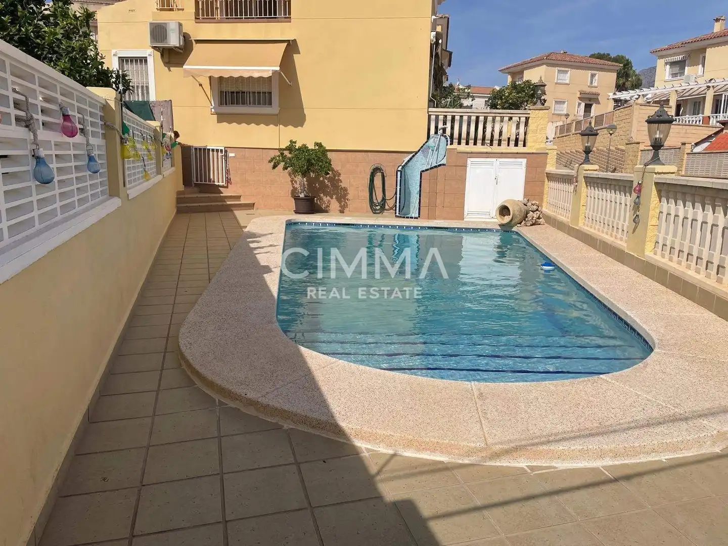 Piscina de Casa o xalet en venda en La Nucia amb Aire condicionat, Jardí privat i Terrassa