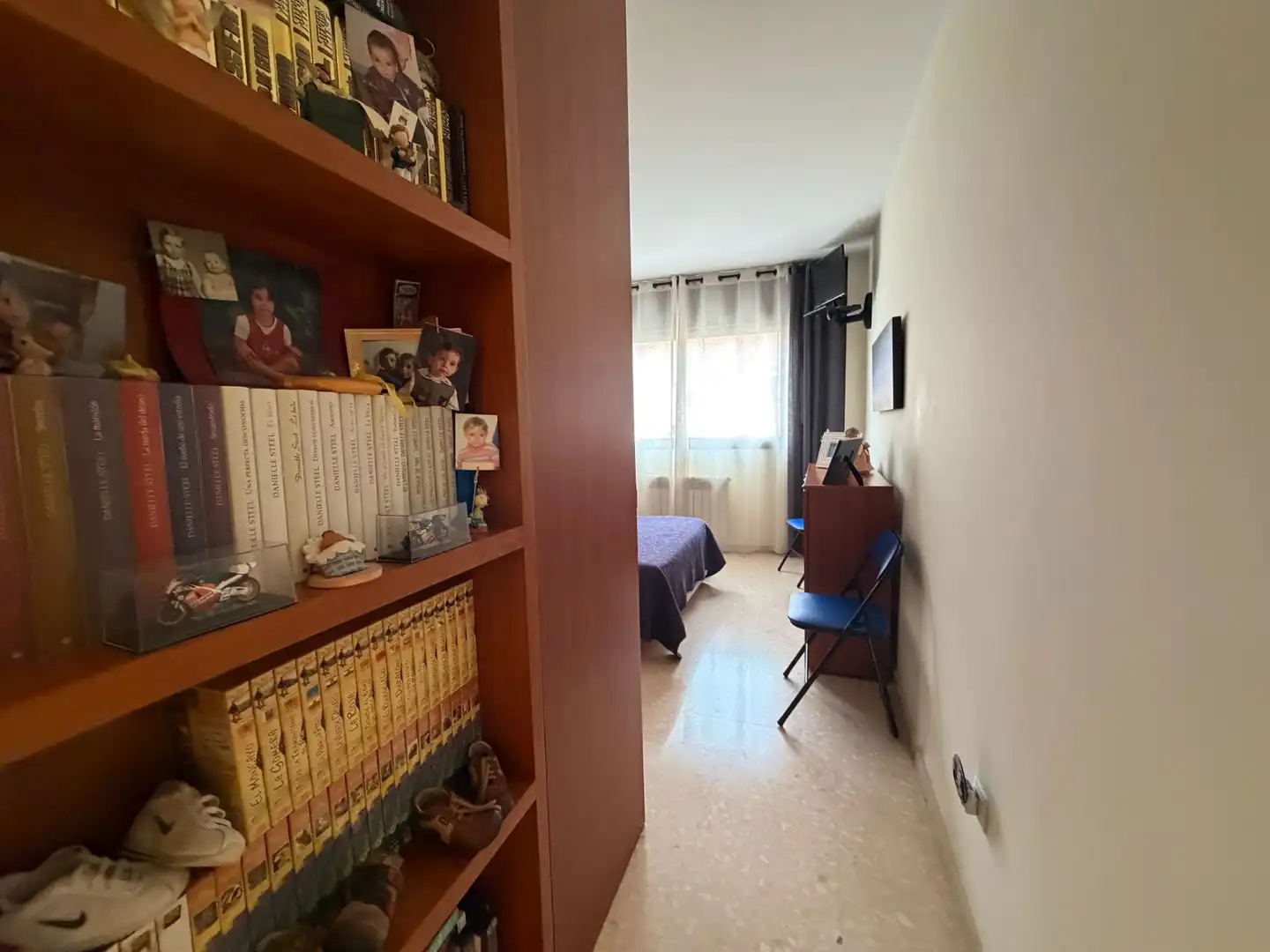 Habitación de Piso en venta en Sant Boi de Llobregat con Calefacción, Terraza y Amueblado