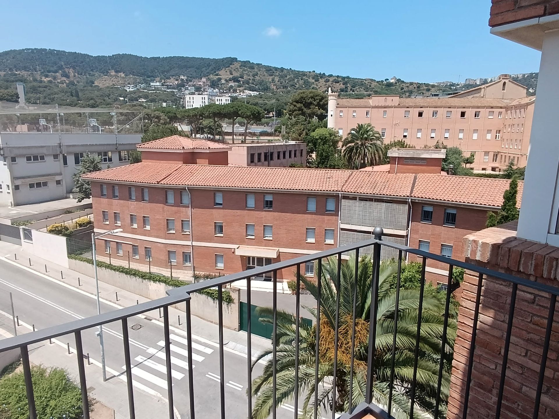 Vista exterior de Pis de lloguer en  Barcelona Capital amb Calefacció, Parquet i Forn