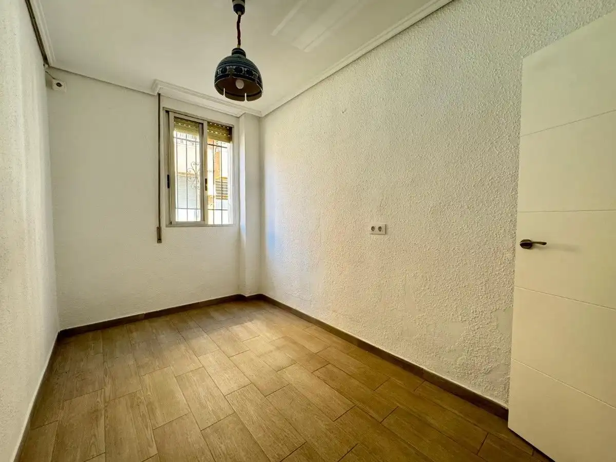 Dormitori de Casa o xalet en venda en Aldaia amb Terrassa
