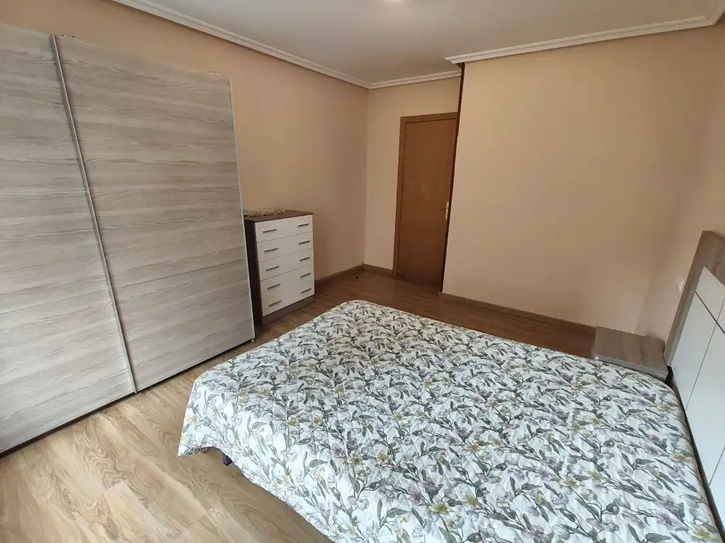 Bedroom of Flat for sale in Avilés
