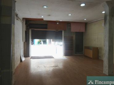 Local comercial de lloguer a Can Feu - Gràcia