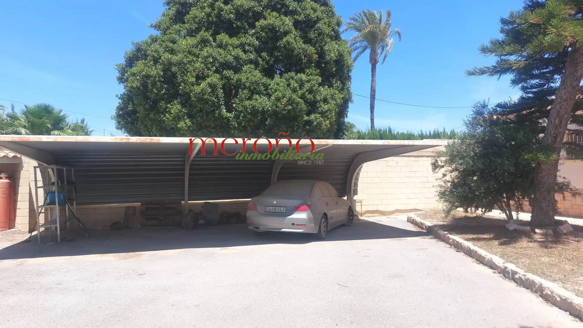 Parkplatz von Haus oder Chalet zur Miete in Elche / Elx mit Privatgarten, Terrasse und Abstellraum