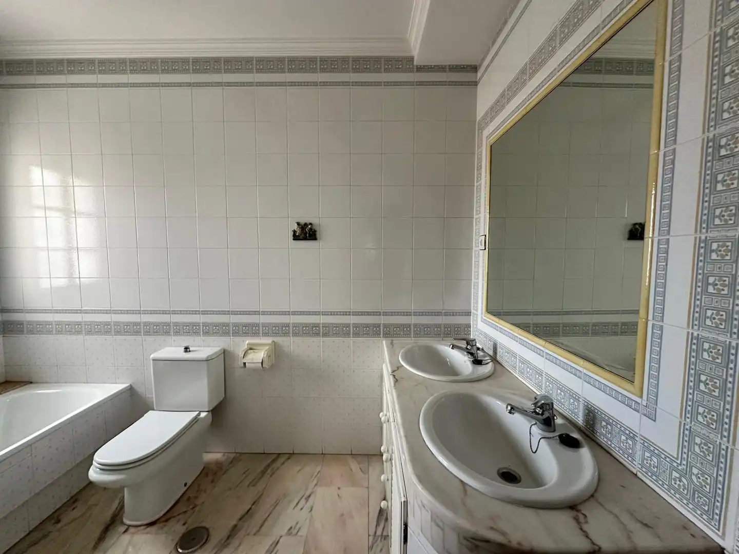 Baño de Ático en venta en Vélez-Málaga con Terraza