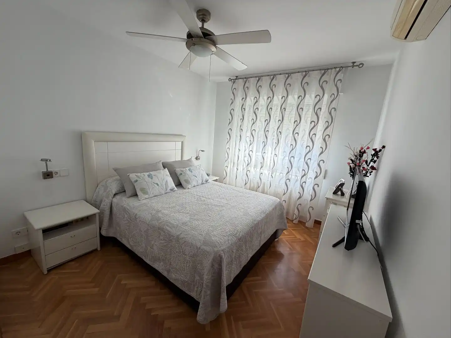 Dormitori de Casa o xalet en venda en Montserrat - Parque Empresarial