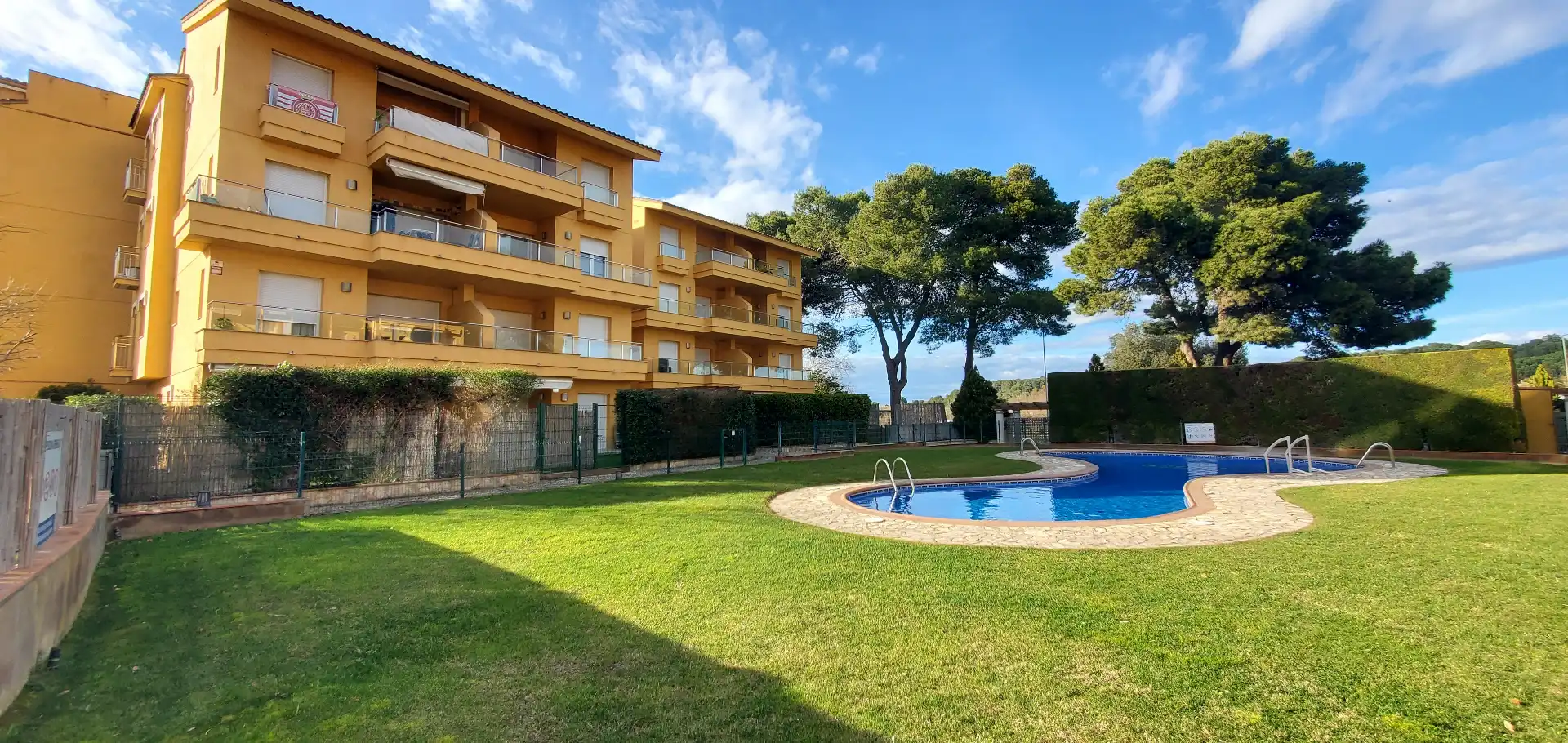 Exterior view of Apartments for sale in L'Escala  with Air Conditioner, Heating and Terrace