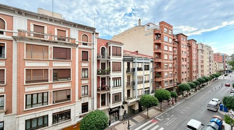 Photo 4 of Flat for sale in Calle Duquesa de la Victoria, 21, Gran Via, Logroño