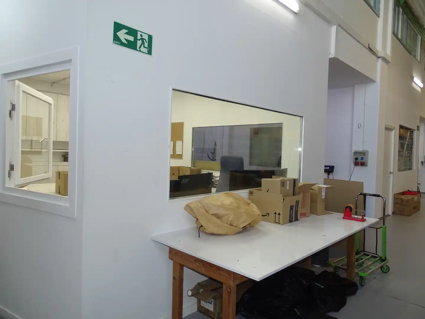 Industrial buildings for rent in Finestrelles