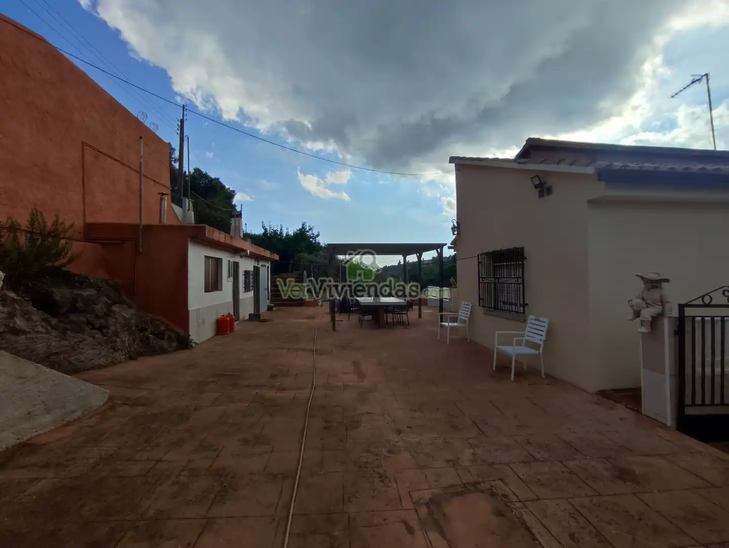 Vista exterior de Casa o xalet en venda en Vallirana amb Aire condicionat, Calefacció i Jardí privat