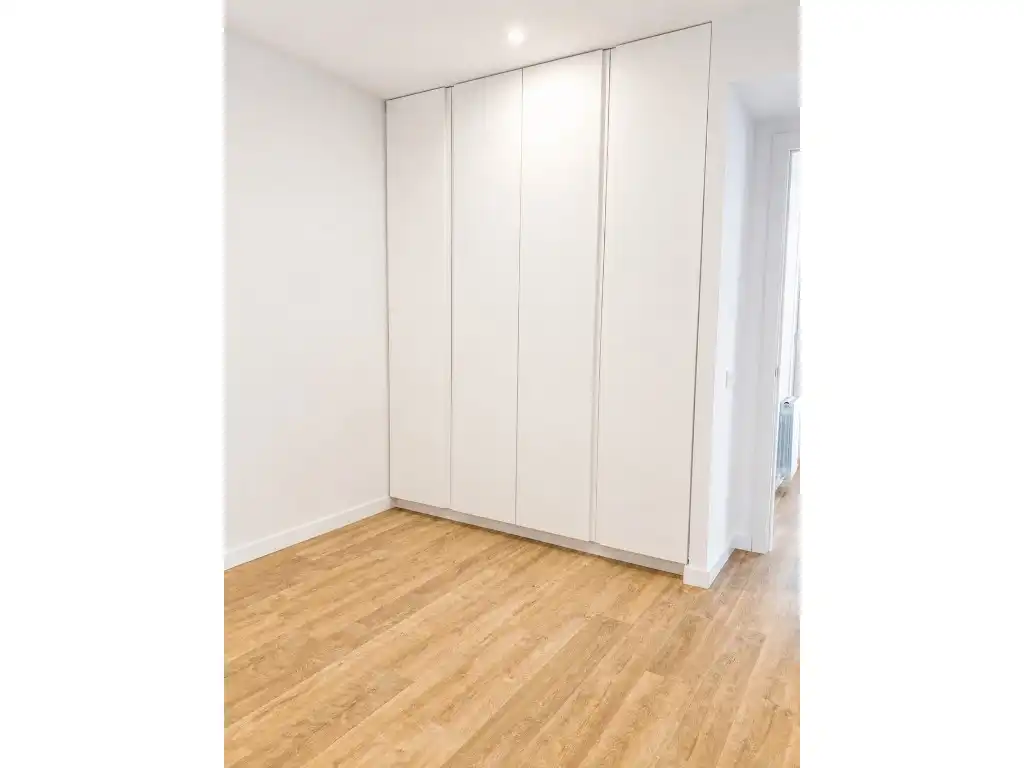 Bedroom of Flat for rent in Girona  with Air Conditioner, Heating and Oven
