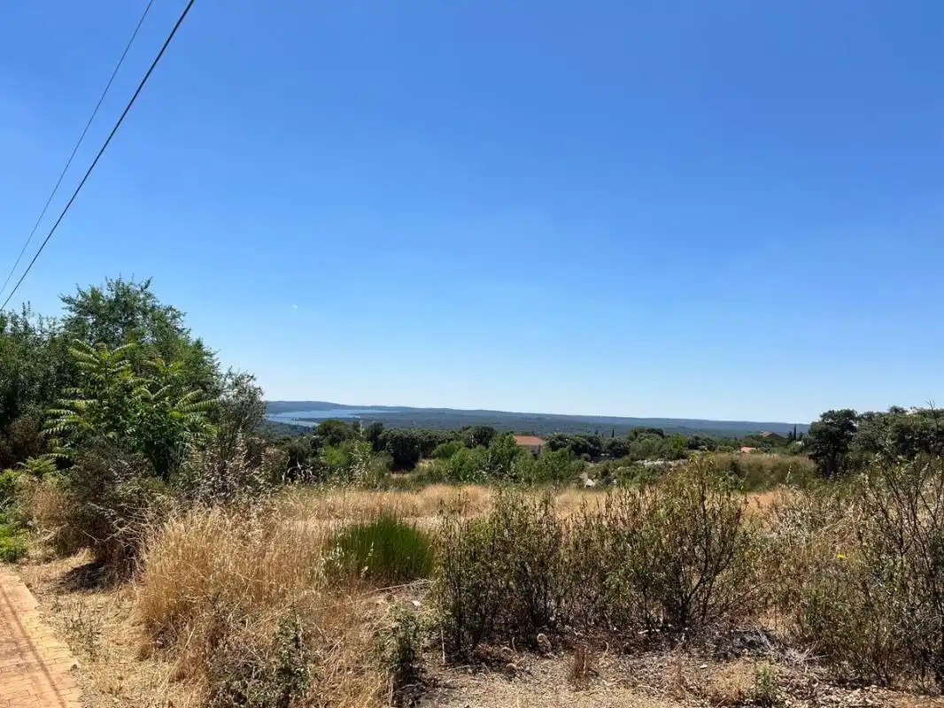Terreny residencial en venda a Las Zorreras - Monte Encinar
