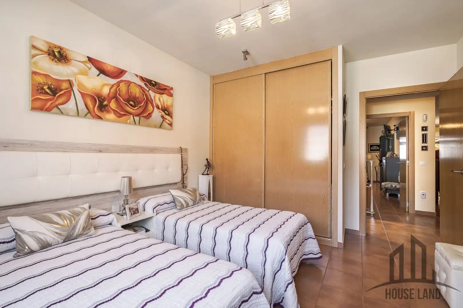 Habitación de Casa adosada en venta en El Casar con Aire acondicionado, Calefacción y Piscina comunitaria