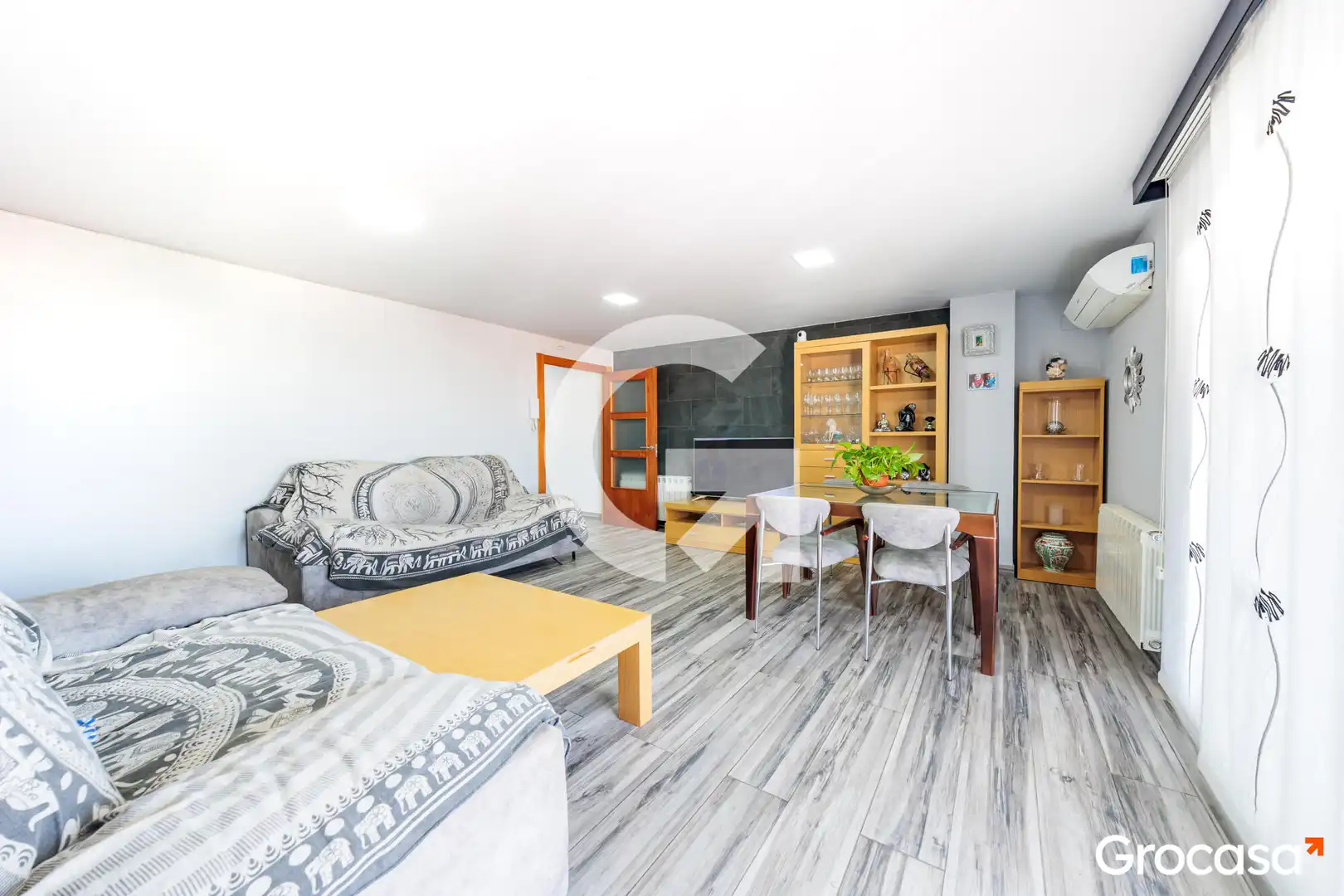 Sala d'estar de Pis en venda en Terrassa amb Aire condicionat, Calefacció i Moblat
