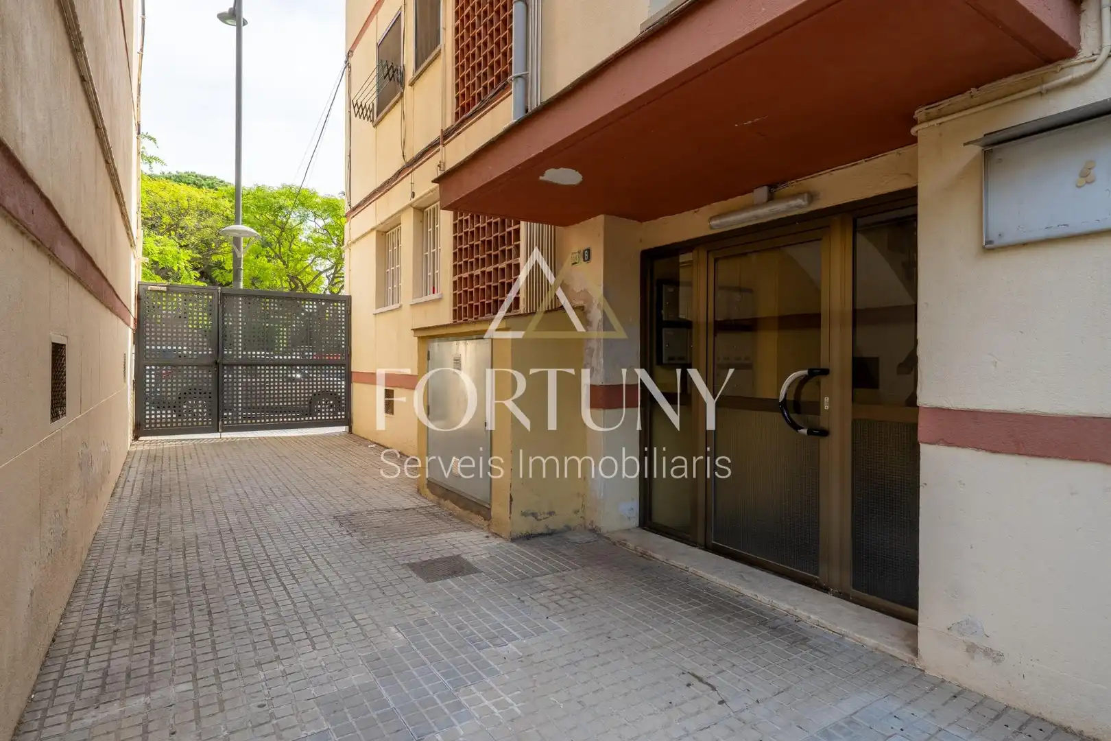 Vista exterior de Pis en venda en Reus amb Calefacció