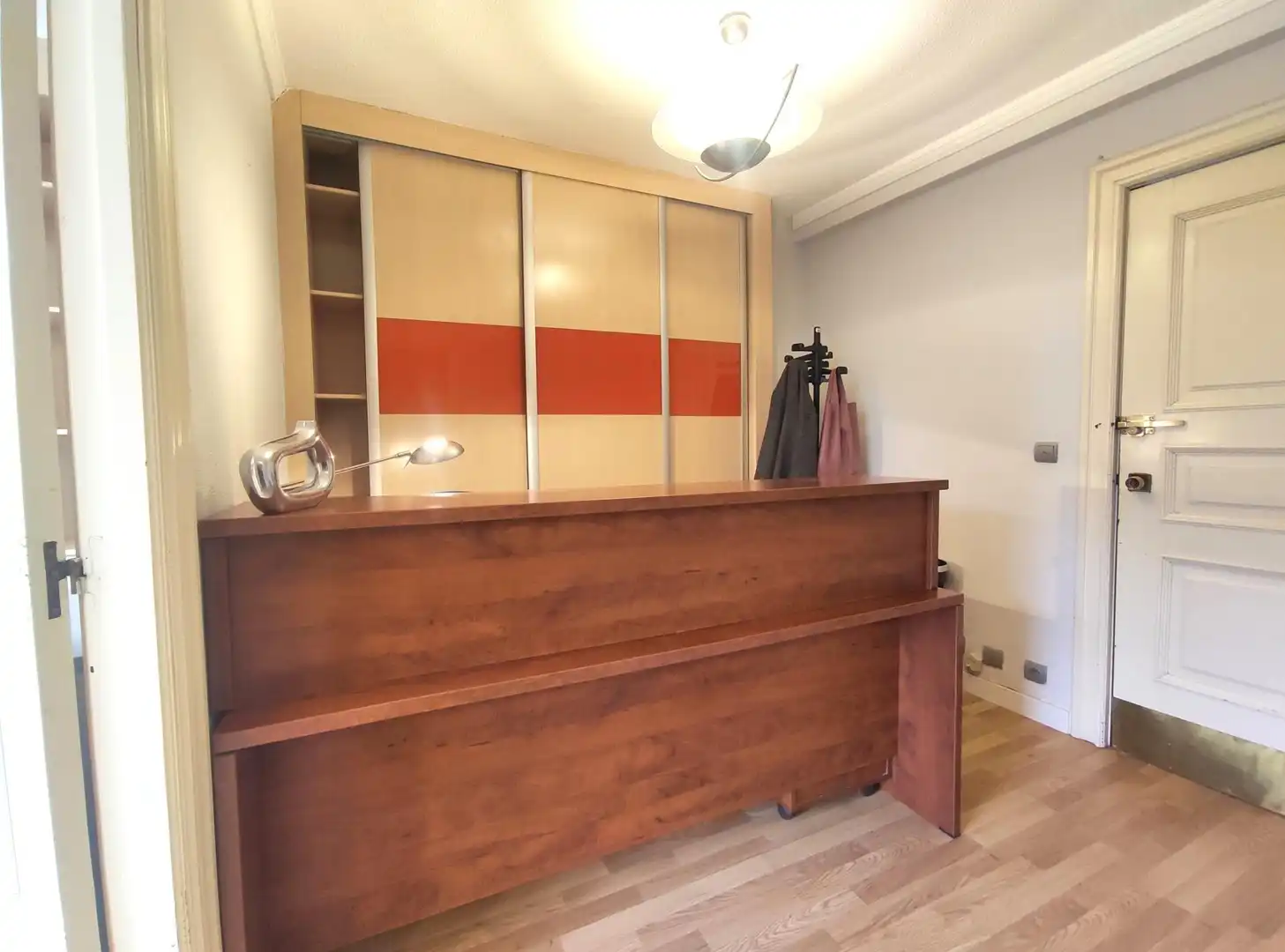 Bedroom of Office for rent in Burgos