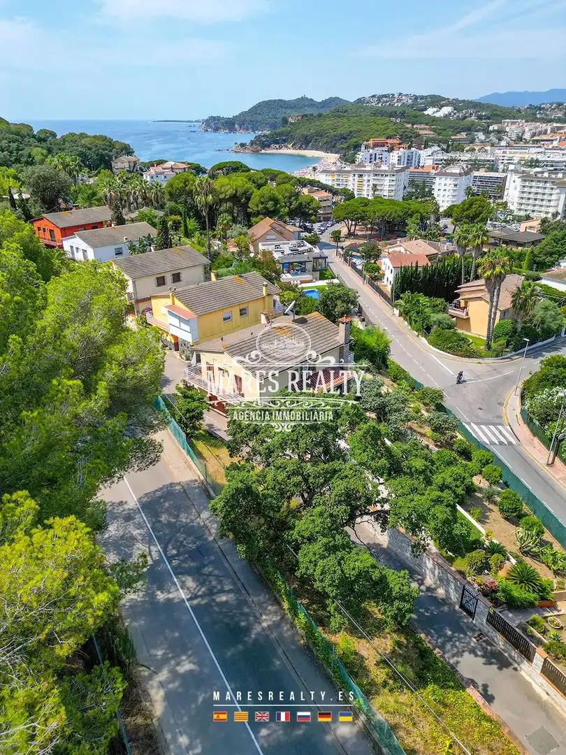 Außenansicht von Haus oder Chalet zum Verkauf in Lloret de Mar mit Klimaanlage, Heizung und Privatgarten